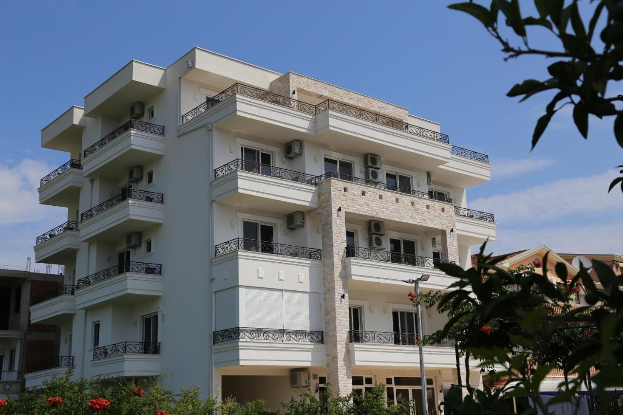 Metropolis Hotel Ulcinj Exterior photo